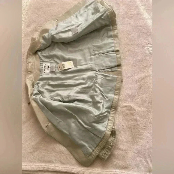 CHANEL Light Green Jacket size medium new - Picture 14 of 16